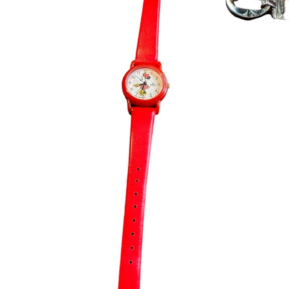 Vintsge LORUS Minnie mouse licenced Disney watch red strap - Picture 5 of 5